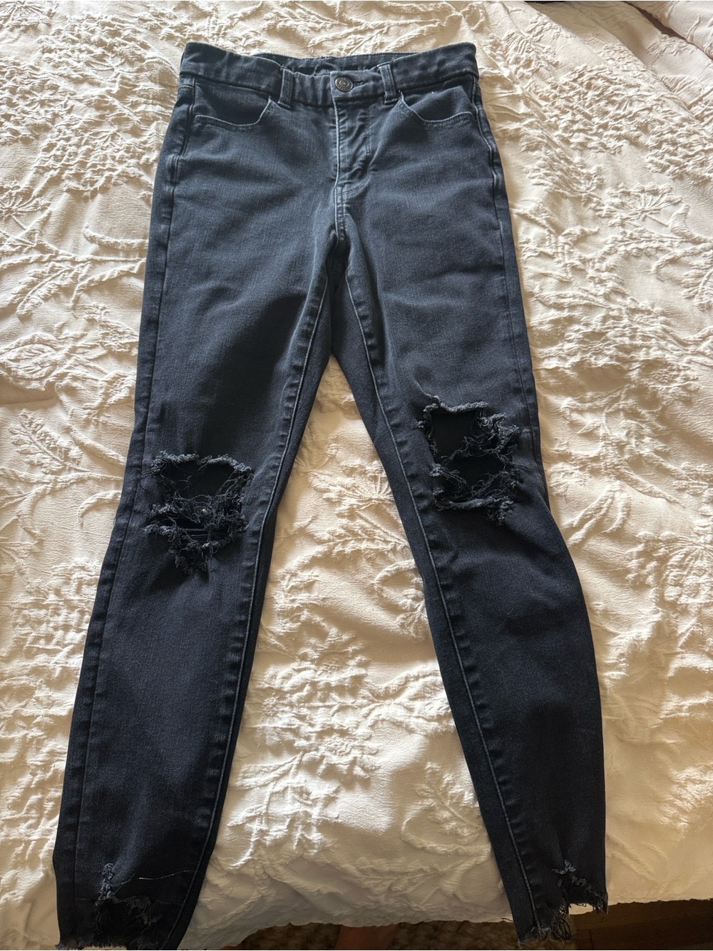 American Eagle Black Distressed Skinny Jeans